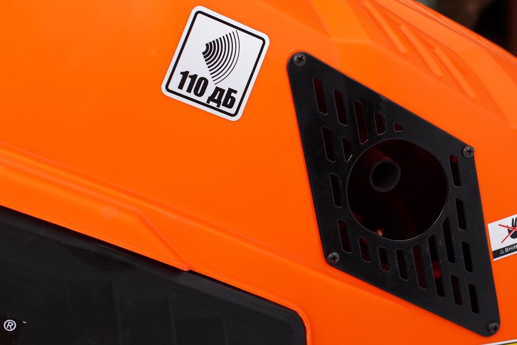 Машина снегоуборочная бензиновая Кратон GSB-6,5